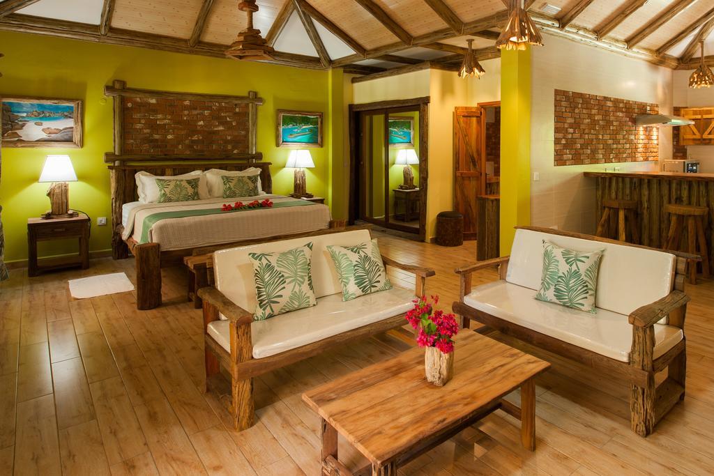 Anse Severe Beach Villas ラ・ディーグ島 エクステリア 写真