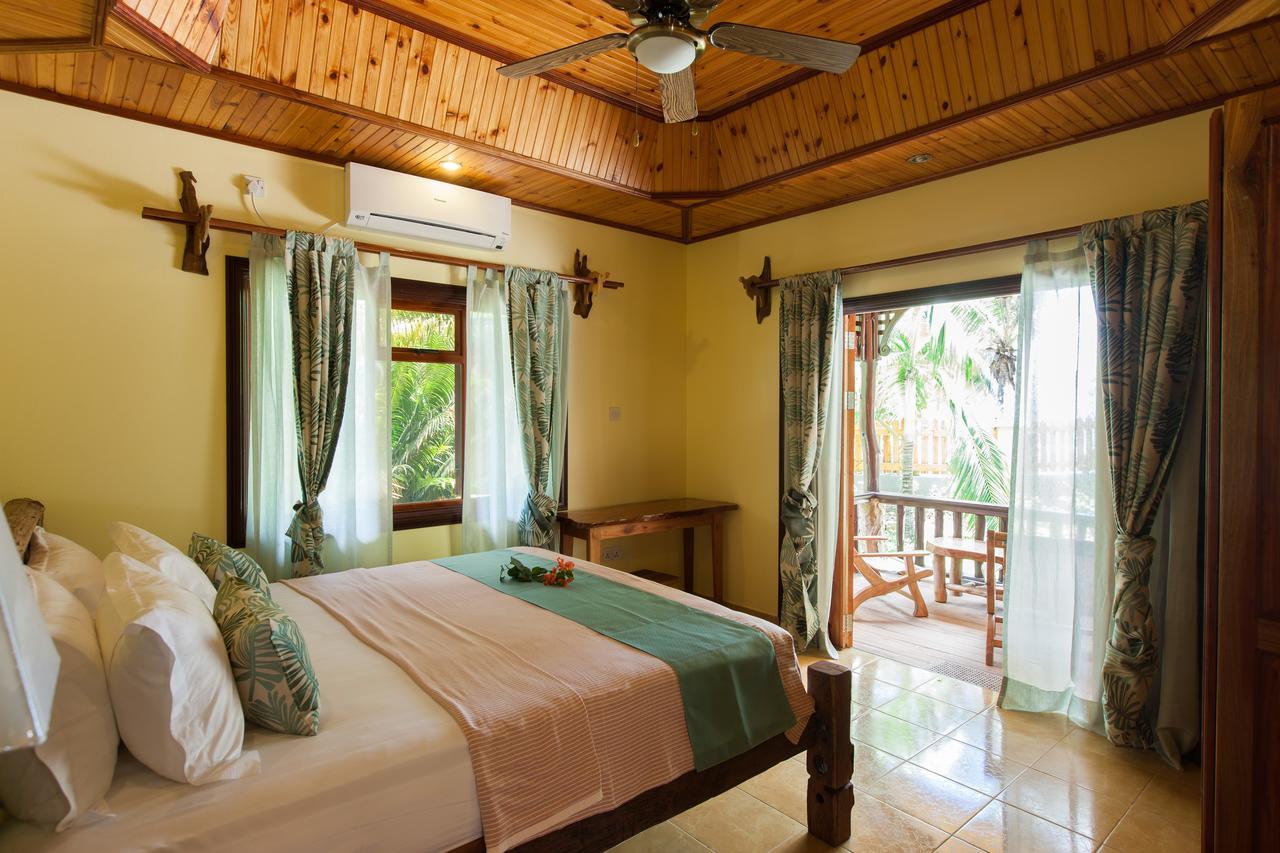 Anse Severe Beach Villas ラ・ディーグ島 エクステリア 写真